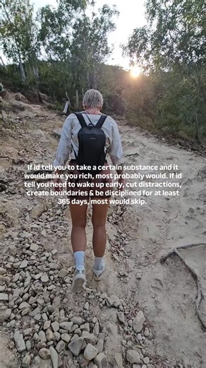 The truth is: it has nothing to do with luck and everything with the sacrifices you make. No one wants to put in effort. But the few that take action, they'll go beyond the stars. | Sanne Trimp | Facebook