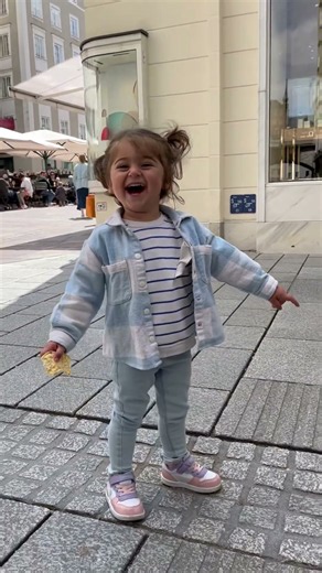 Exploring the streets of Austria step by step! 👧🩵🇦🇹
