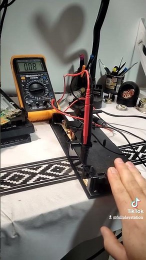 Fuente de PS4 quemada o funcionando?