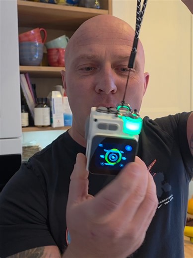 Dieser kabellose Lautsprecher sieht nicht nur gut aus er macht auch noch richtig viel Spaß #bluetoothspeaker #sound #musik