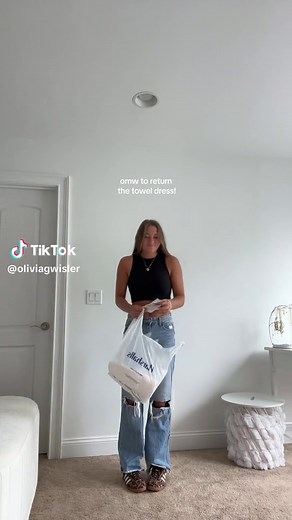 Return in Style: Towel Dress Fashion Inspiration