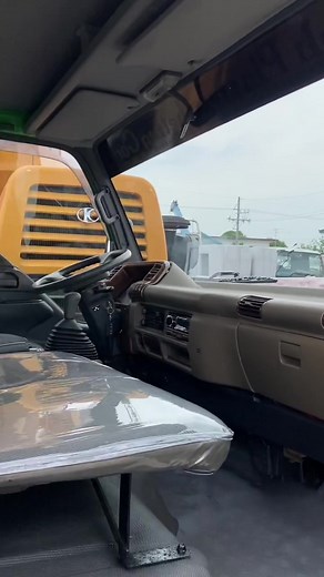 Interior of our fully reconditioned japan surplus truck isuzu elf npr flat bed✨💯👌#japansurplustrucks #isuzuelf