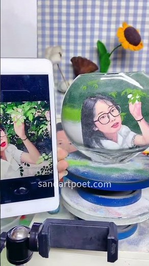 I will demonstrate how to replicate a color photograph using colored sand.