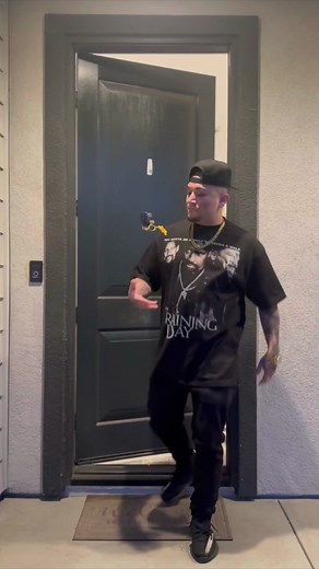 494K views · 8K reactions | YOU ARE NOT SOULMATES IF YOU DON'T HAVE A SECRET HANDSHAKE ❤️ | LGND | Facebook