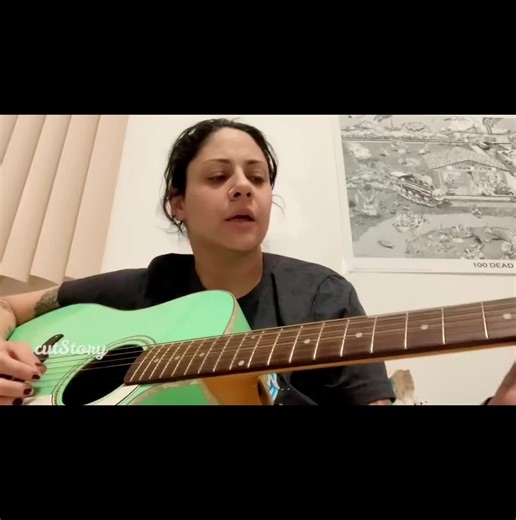 throwback! Some more Tom waits ‘Jersey girl’ with my marzipan princess whining in the back because she wants attention. #tomwaits #cover #musicianoftiktok #fingerstyle #fyp