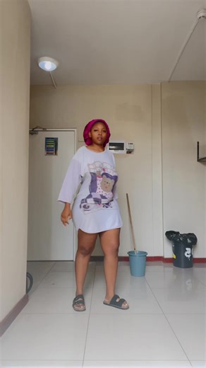 Megan Knees Dance Challenge on TikTok