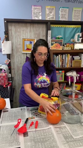 It’s pumpkin time! Who is doing it with me this year? #scienceexperiment #pumpkinproject #pumpkininajar #pumpkinjack