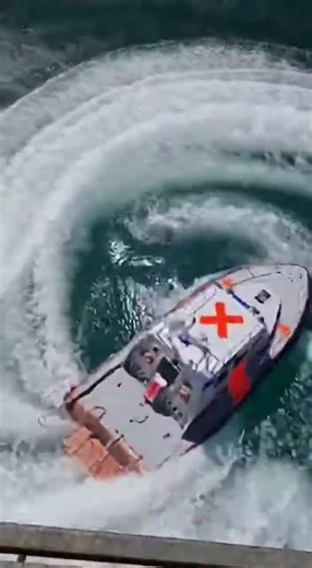Hydro-Jet Thrills: Unbelievable Boat Maneuvers! #JetBoat #BoatStunts #HighSpeed