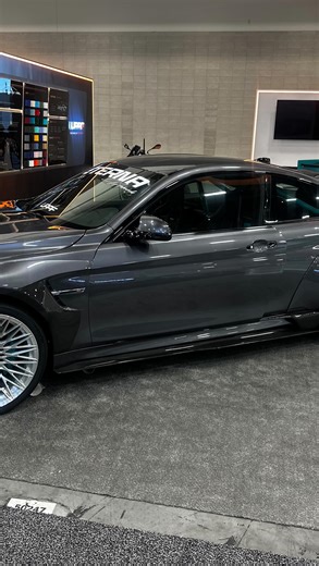 Lindsey Ludwig on Instagram: "A vinyl glove for PPF? It works great for smoothly wrapping edges!! Huge thank you to @wrapglove for the pink glove 💞 • • • • • #ppf #paintprotectionfilm #clearbra #ppfinstallation #paintprotection #ppfinstallersofinstagram #uppf #sema #wrapglove #bmw #bmwm4"