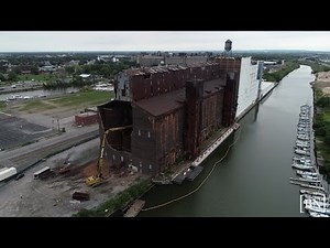 #BNDrone: Great Northern grain elevator demolition begins