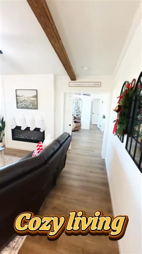 🎄Check out the Triple C🎄 The Cypress Creek Cottage is a 3 bed 2 bath modular home that is perfectly cozy for this holiday season. Come in and see it today! ☎️Call me at (254) 205-9368, or come in and ask for Cooper! ☎️ 🚨Hit the link to get pre-qualified🚨 https://regionalhomeswaco.com/contact/cooper-martin | Regional Homes of Waco