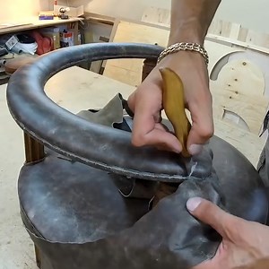 876K views · 5.6K reactions | DIY Victorian Horseshoe Chair | DIY & Crafts | Facebook