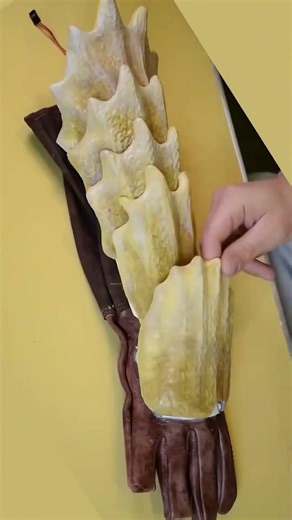 Building an Animatronic Gauntlet 🛠️ #diy #maker #props