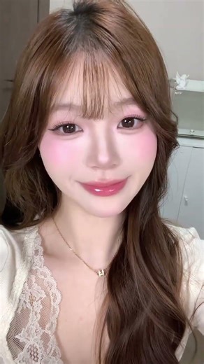 Gentle Pink Makeup Transformation