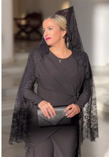 Look Completo para Vestirte de Mantilla