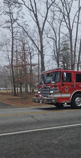 Mechanicsville,MD Engine 22 responding to Has Leak Outside #fyp #firelife #firetruck #jobtown