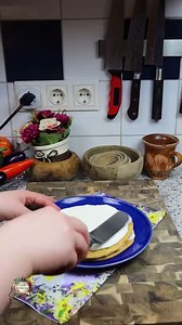 262K views · 2.7K reactions | Tort Medovik Reteta 2 oua 100 gr unt...