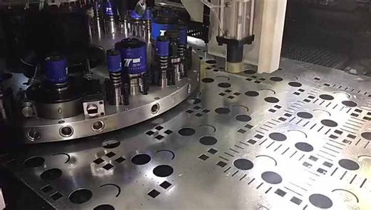 ACCURL Servo Type Cnc Turret Punching Machine Hole Punch Press With Auto Index