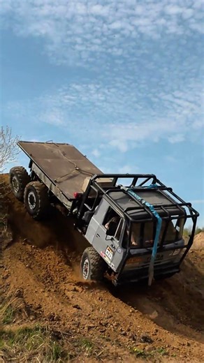 Extreme Truck Descent 🚛⛰️💥| Tatra 6X6
