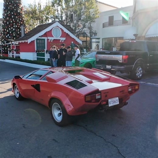 WHICH LAMBORGHINI? Countach or Diablo? #lamborghini #countach #diablo