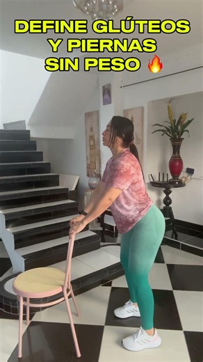 🔥Rutina para aumentar y definir glúteos piernas pantorrillas con una silla 🪑fácil y si peso