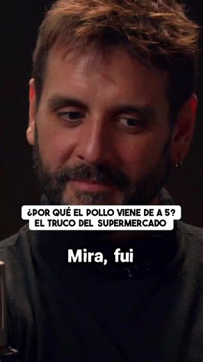 ¿Alguna vez te has preguntado por qué los muslos de pollo o las pechugas llegan en paquetes impares? ¡No es casualidad! Un análisis profundo revela cómo esta táctica del supermercado está diseñada para forzarte a gastar más usando principios de psicología del consumidor. Desde la cantidad de carne hasta el lenguaje sutil, desenmascaramos la manipulación constante a la que estamos expuestos. Revelador. #Marketing #Psicologia #Supermercado #Trucos #Consumidor