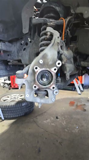 Replacing loud wheel bearing on a Ford F150