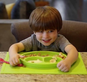 These non-slip kids placemats by Ezpz are every parent's dream | In The Know