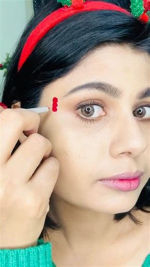 Makeup| fashion | contour | Tutorials on Instagram: "Christmas makeup 🎅🎄| Christmas makeup look Easy Christmas makeup Christmas glam makeup Red lip Christmas makeup Christmas party makeup Festive makeup look Holiday makeup tutorial Simple Christmas makeup Christmas makeup for beginners Soft glam Christmas makeup Christmas makeup shorts Christmas makeup reel Indian Christmas makeup Christmas makeup step by step Christmas makeup ideas Christmas makeup short Festive makeup short Holiday glam shor