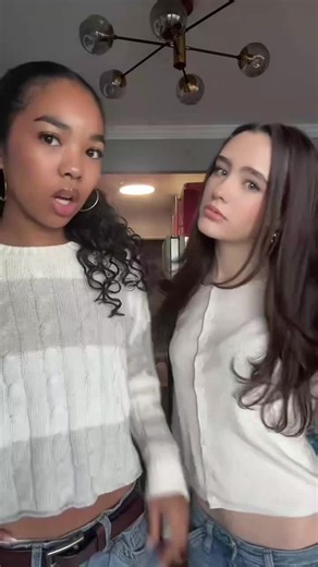 🤍🩶#friends #white #outfit | White Outfits