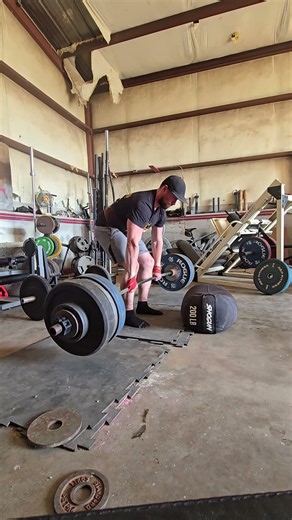 Deadlift 3×3 450 lbs(Comp Prep)