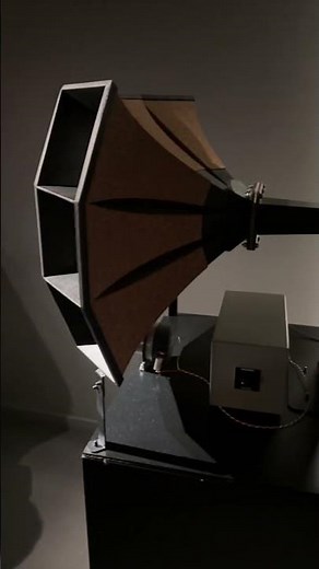 What are those speakers? #Altec #Hifi #Bar #Nightlife #Barcelona #Shorts