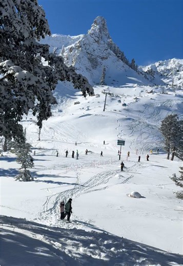 Snowboarding in Utah at Snowbasin Resort