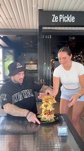 475K views · 9.4K reactions | “STFU” burger challnge 索索 Today I’m...