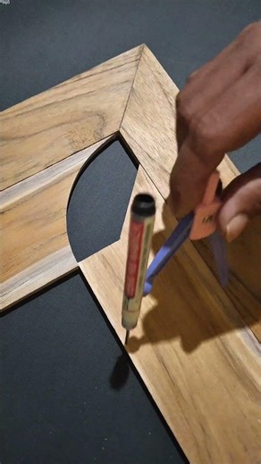 Measure the angle of curved wood #woodworking #carpentry #woodwork #tipsnteicks #diy
