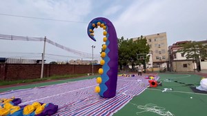 Giant 14.5FT Lighting Inflatable Octopus Tentacle, Octopus arm Leg with Blower for Halloween, Outdoor Events, Commercial Performance Activities, Stage Roof Party Decor (Purple C)