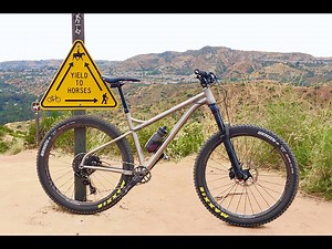 钛合金山地自行车 MTB车架 钛架的金属质感与山野的完美融合。山野骑行，和钛架车一起奔赴山海……