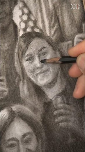 Drawing a multi-person portrait with a pencil. Rysowanie portretu ołówkiem.