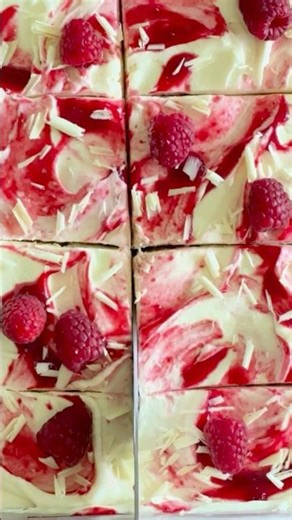 Raspberry White Chocolate Sheet Cake 🤍🍰 ‪@StyleSweetBakeClub‬