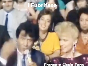 Franco Franchi! Un grande comico italiano che ha fatto la storia del cinema e della televisione. Nato a Palermo nel 1928, Franchi iniziò la sua carriera lavorando per strada come posteggiatore, suonando la grancassa e recitando scenette comiche per racimolare qualche soldo. La sua comicità e la sua mimica facciale lo resero famoso tra il pubblico e gli attori di teatro. *La sua carriera* - Iniziò a lavorare con Ciccio Ingrassia, formando una coppia comica leggendaria che avrebbe fatto ridere gen