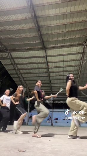 Brazilian Moves Meet Baton: Sto.Tomas Drum and Lyre Twirlers