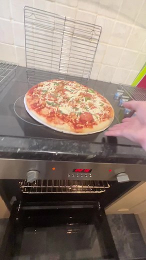 Pizza Cutting Hacks: How to Cut Pizza on Cardboard Disk Easily!