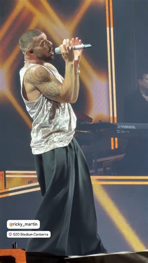 @ricky_martin en #Camberra Vente paca #RickyMartinLive #Gira #Australia #Baile #LatinIcon #Show | Fans club oficial Asignatura Pendiente