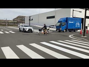 見通しの悪い交差点での危険な場面