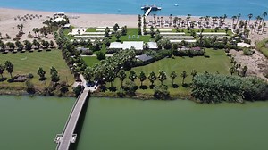 50K views · 449 reactions | Sehnsucht nach Strand und nach mehr Meer! Im Dronenanflug über unseren wunderschönen Sandstrand im ROBINSON Club Nobilis.  | ROBINSON | Facebook