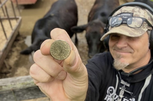 This Early American Coin Was Buried Over 200 Years and Just Got Found! #metaldetecting #treasurehunting | Quarter Hoarder
