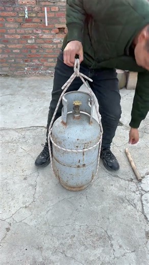 Essential skills for lifting heavy objects