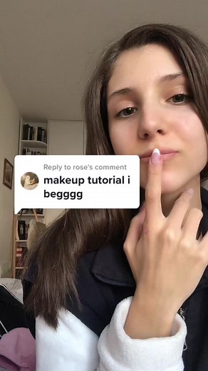Makeup Tutorial: Lip Application Techniques Explained