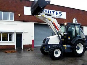 TEREX- FERMEC QUICK COUPLER CONNECTION VIDEOS.avi