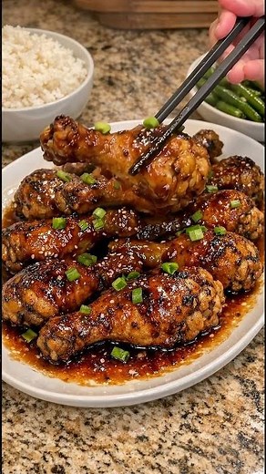 🍗🔥 Sticky Honey Garlic Chicken Drumsticks | Juicy, Glazed & Irresistible!